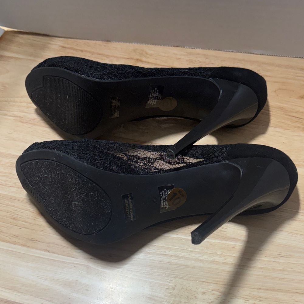Guess Black Lace Peep-Toe Heels with Cutout Detail - Picture 8 of 9